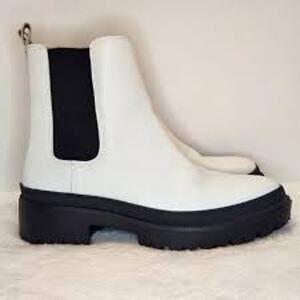 LUCKY BRAND Ellerey Lug Sole Chelsea Boots White Black Size 8.5 39 COMBAT GRUNGE